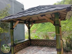 Pemasangan Saung Bambu 2x2