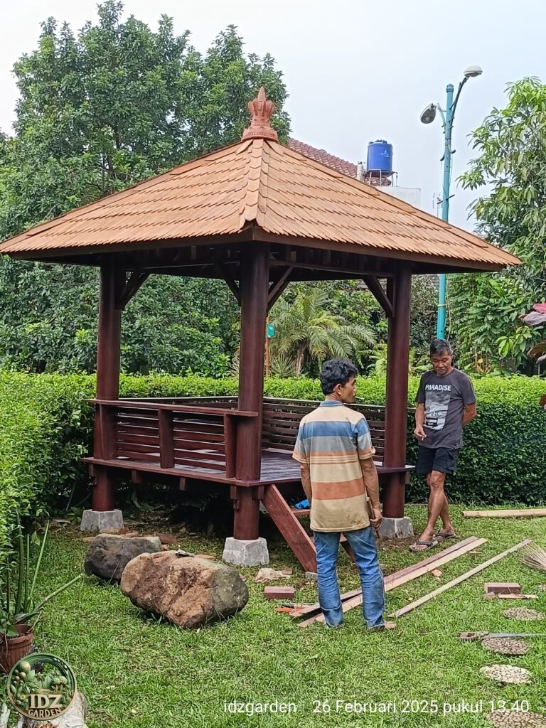 Pembuatan Gazebo Kayu Kelapa 2 x 2