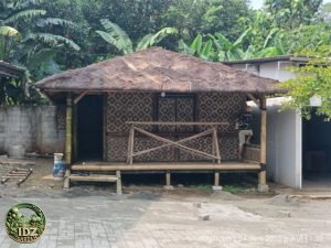 Foto hasil kerja Pembuatan Saung Bambu untuk Sekolah Alam di Ciseeng