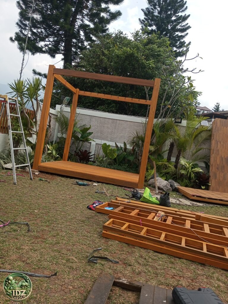 Pemasangan Pergola Kayu Jati di Puncak Bogor