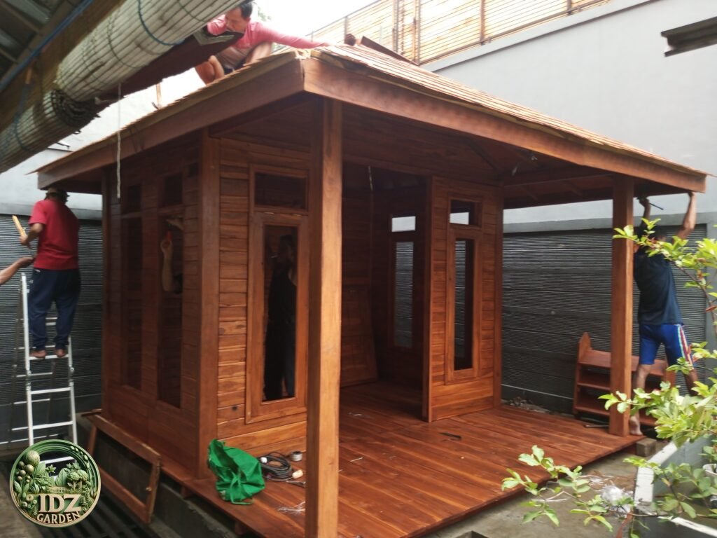 Pemasangan Mushola Kayu Jati di Jambu dua Bogor