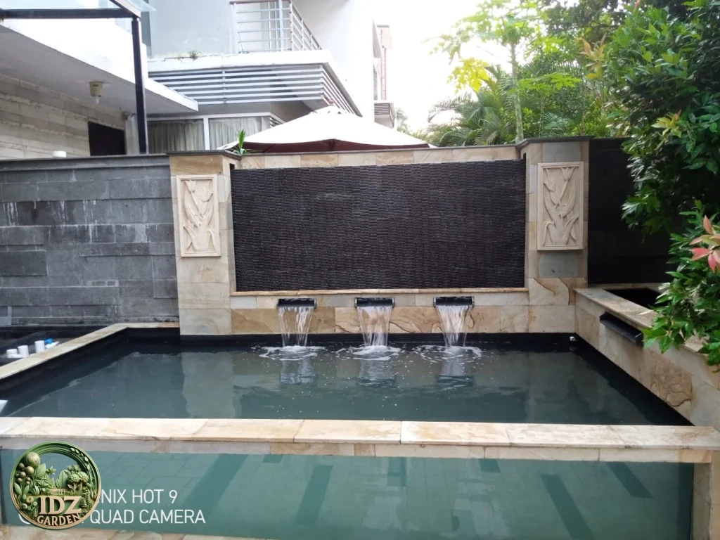 Kolam Minimalis Konsep Besar untuk area taman
