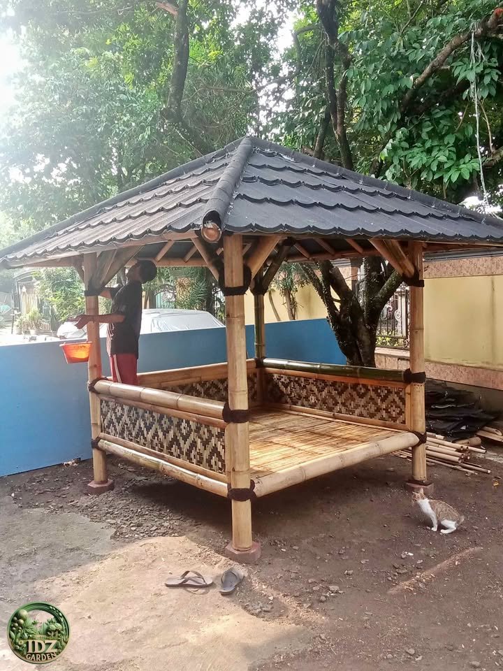 Saung Bambu 2x2